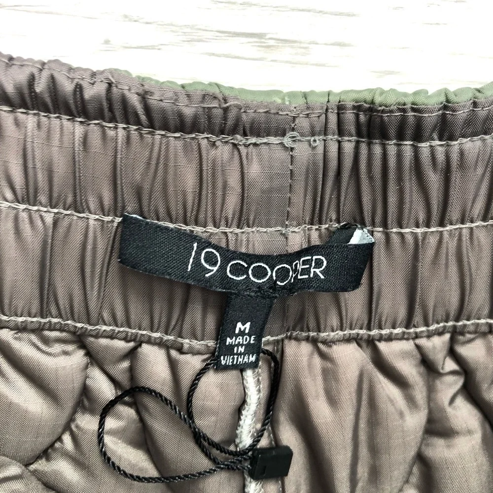 NWOT 19 Cooper Army Green Quilted Jogger Pants - Picture 2 of 6